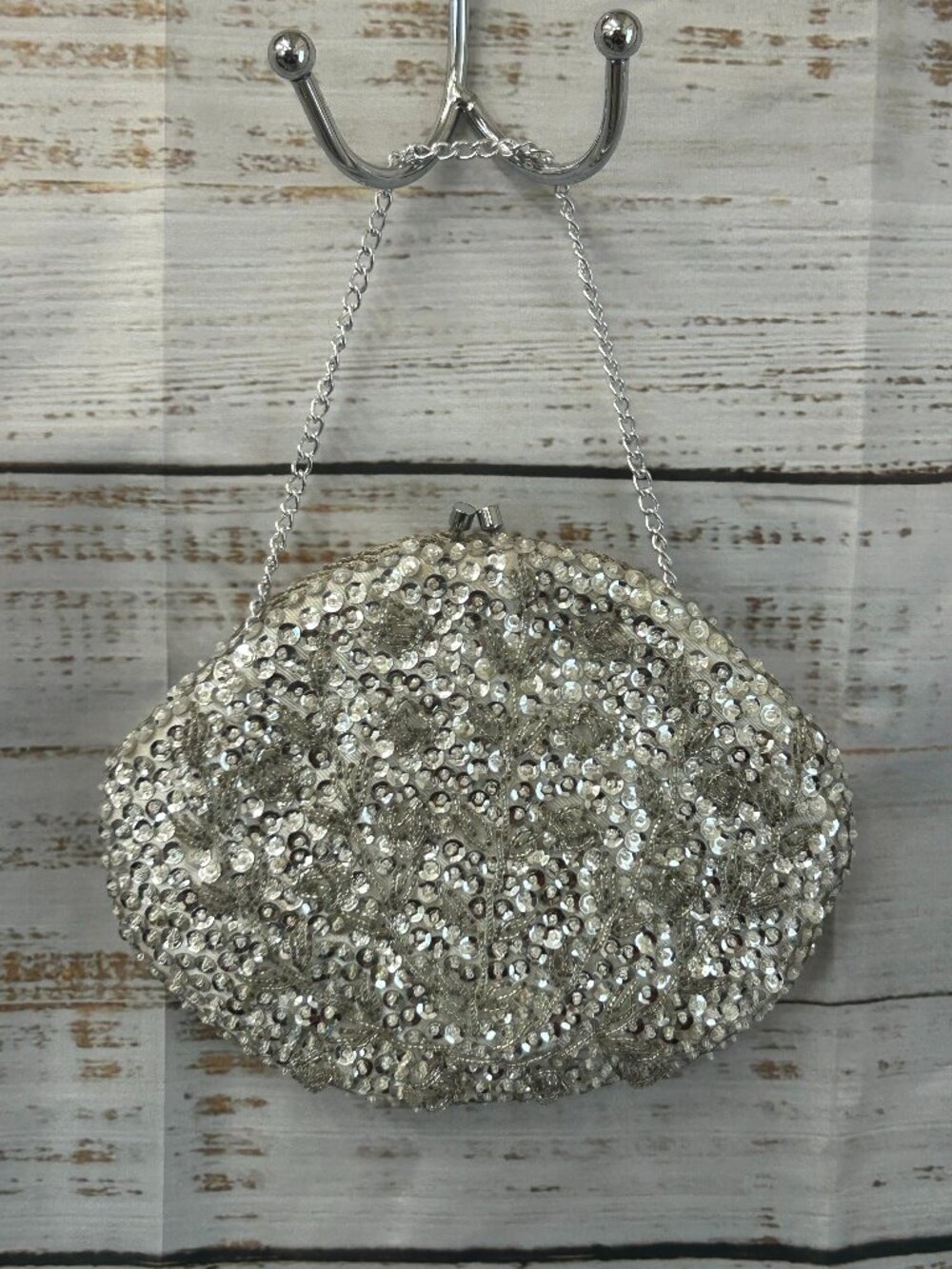 Vintage La Regale Ltd. Silver Beaded Evening Clutch Purse w/ Kiss Lock Clasp